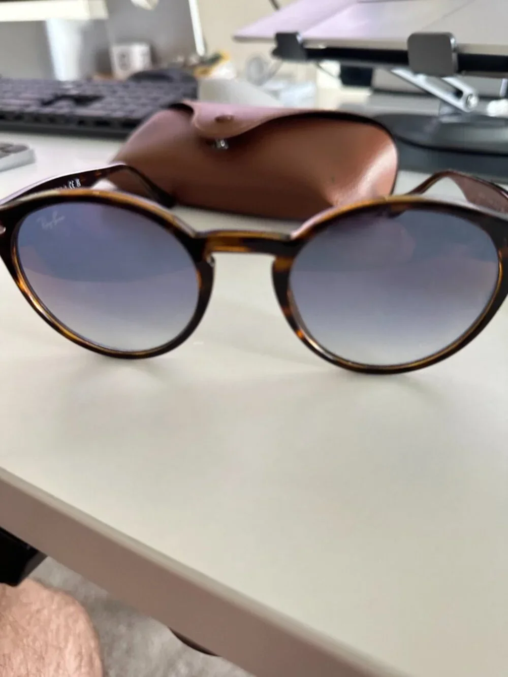 Ray-Bans RB2180 Sunglasses with Case Brown Frame-Blue - Picture 4 of 5